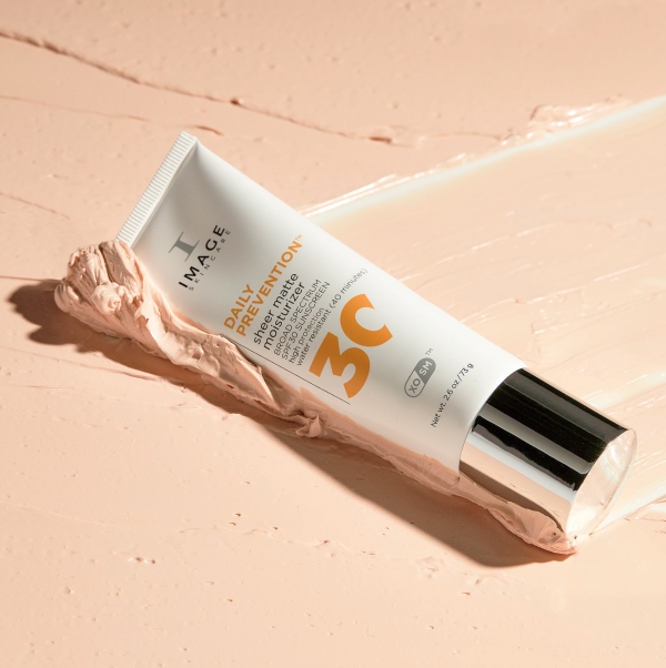 DAILY PREVENTION sheer matte moisturizer SPF 30